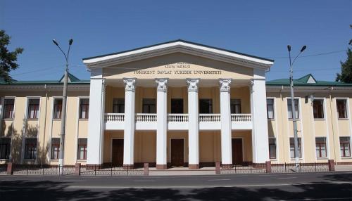 Yuridik universitetda yuqori kurslar uchun o‘qish anʼanaviy bo‘lishi ham mumkin